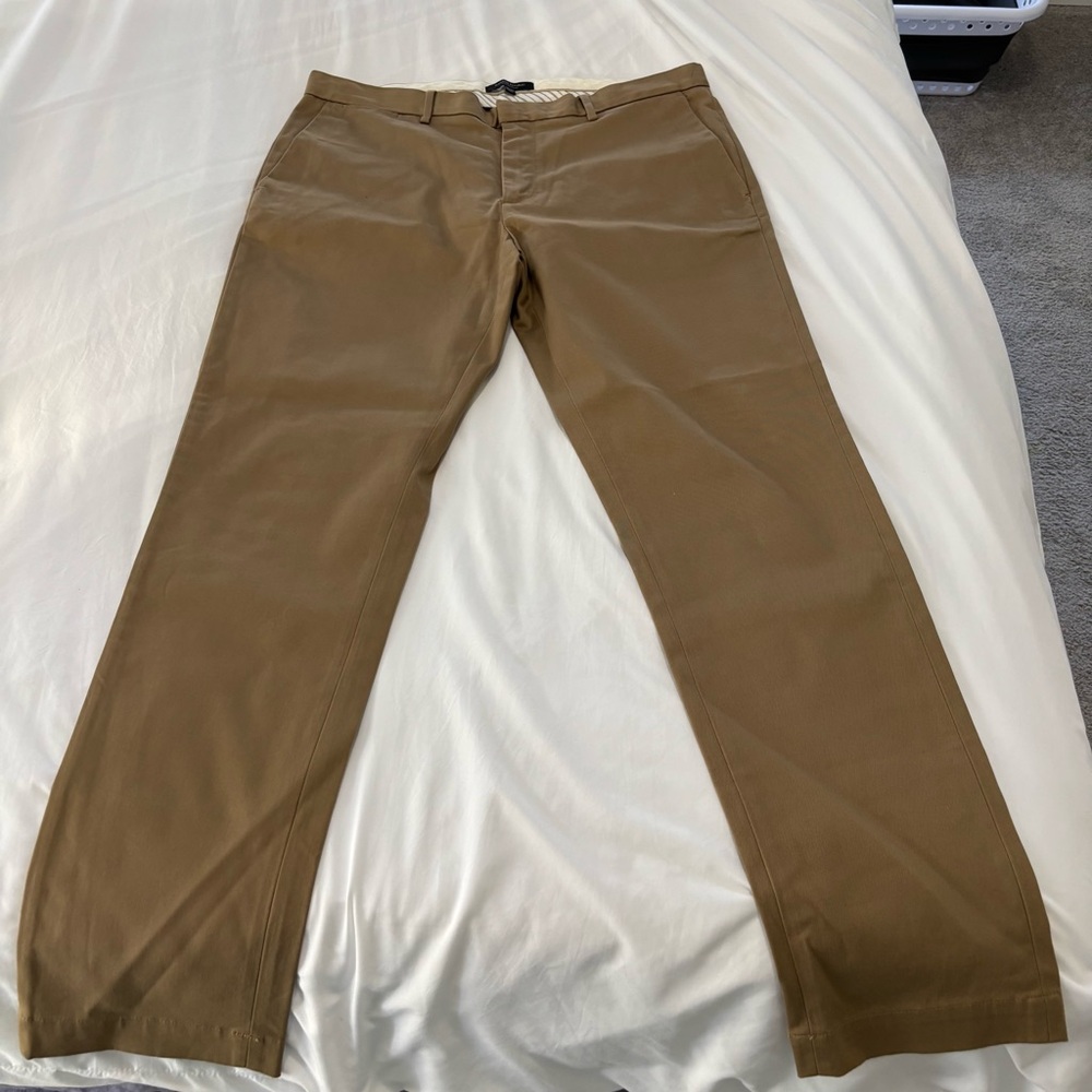 Banana Republic Men’s Fulton Chinos